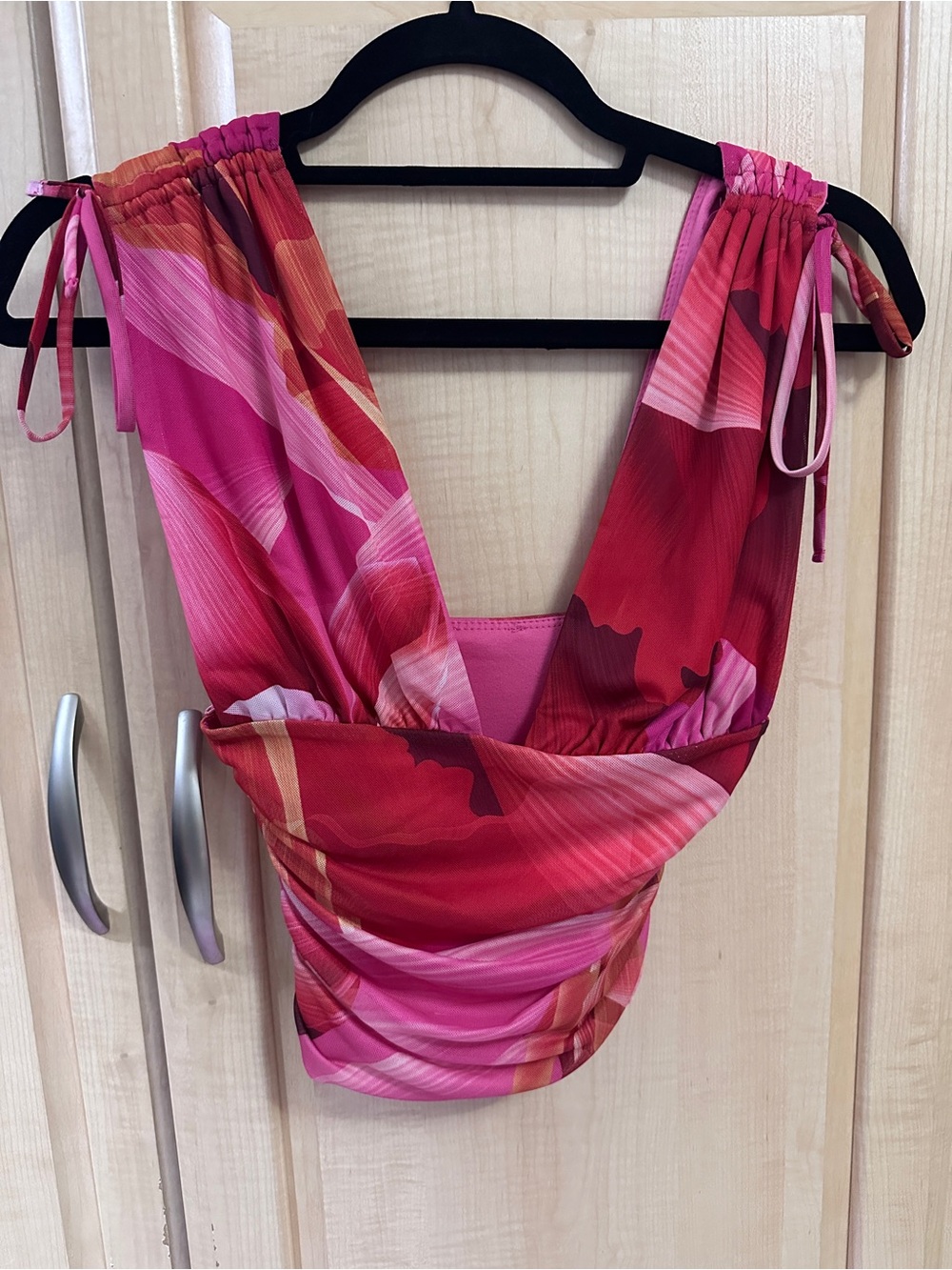 Windsor Pink & Red V‑Neck Crop Top